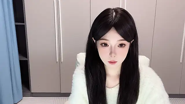 Q-ing online show from 10-15-25, 01:44