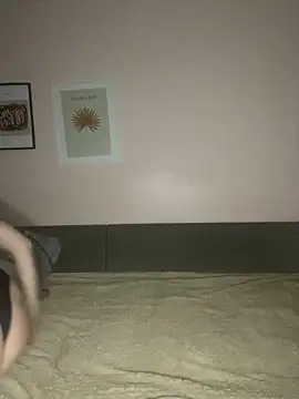 Snapshot of EdnaBradley chatting on 12-21-25, 03:30 EdnaBradley online show from 12-21-25, 03:30