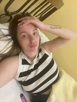 Snapshot of EdnaBradley chatting on 02-13-26, 11:56 EdnaBradley online show from 02-13-26, 11:56