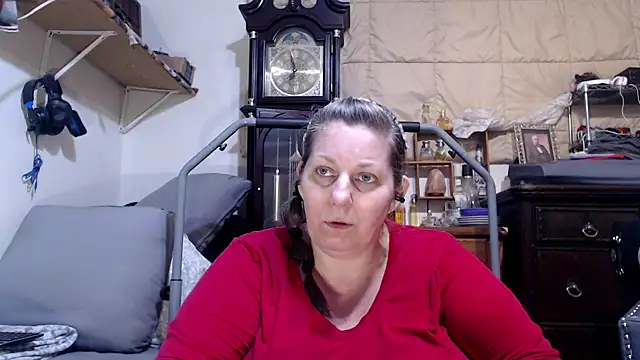 Snapshot of ladyscarlotta chatting on 09-19-25, 03:56 ladyscarlotta online show from 09-19-25, 03:56