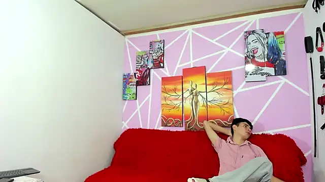 Snapshot of Fresahot2005 chatting on 12-14-24, 08:08 Fresahot2005 online show from 12-14-24, 08:08