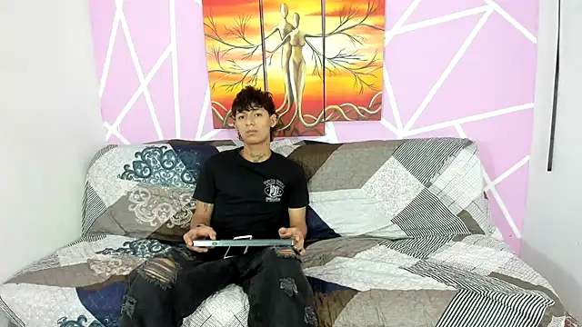 Snapshot of Fresahot2005 chatting on 01-25-25, 07:07 Fresahot2005 online show from 01-25-25, 07:07