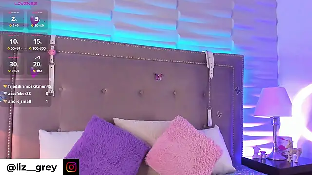 Liz grey  online show from 03-13-25, 12:59