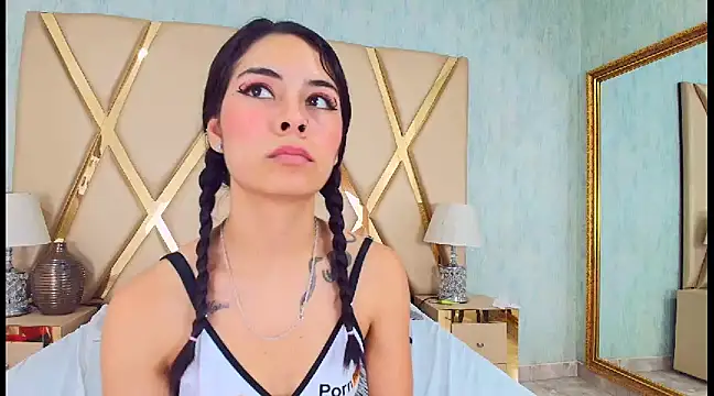 NicoleEsposito online show from 01-14-25, 04:57