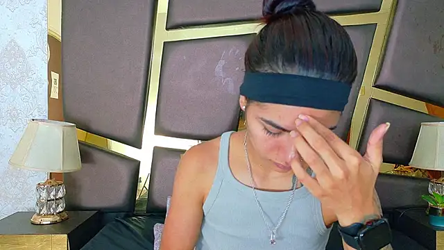 Snapshot of NicoleEsposito chatting on 10-10-25, 01:10 NicoleEsposito online show from 10-10-25, 01:10