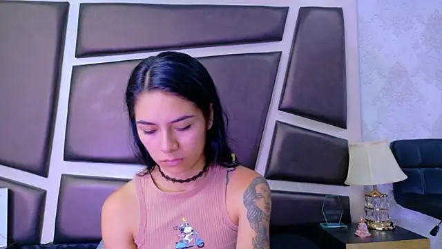NicoleEsposito online show from 06-17-26, 01:01