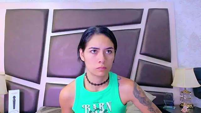 NicoleEsposito online show from 06-18-26, 01:48