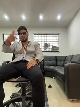 Snapshot of _tony8 chatting on 10-31-25, 06:09 tony8 online show from 10-31-25, 06:09