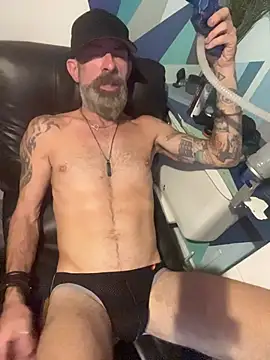 Snapshot of HandyBro chatting on 11-05-25, 08:09 HandyBro online show from 11-05-25, 08:09