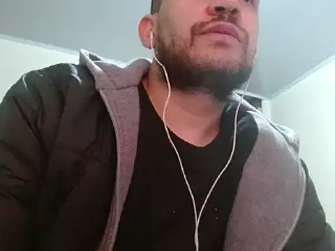 camiloking1720 online show from 02-13-25, 06:48