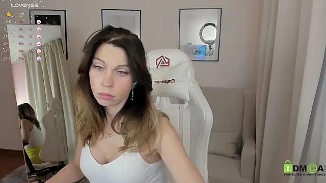 Selena Rase online show from 01-15-25, 10:38