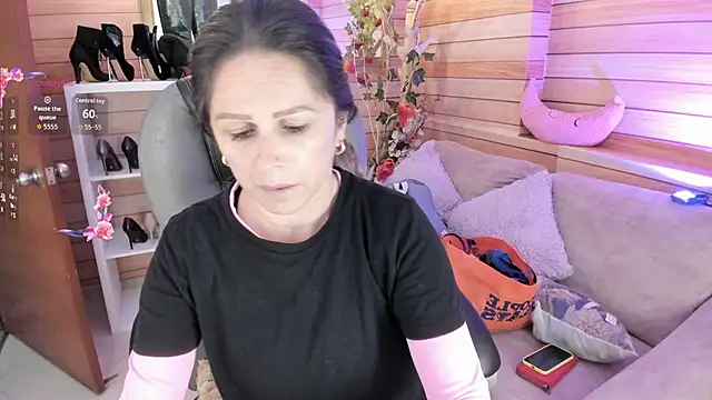 Victoria collins 1 online show from 06-07-26, 11:47