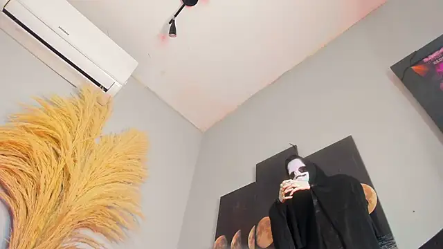 Snapshot of ALICEPOIXXXON chatting on 10-30-25, 03:52 ALICEPOIXXXON online show from 10-30-25, 03:52