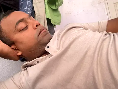 princeraj42 online show from 11-05-25, 08:47