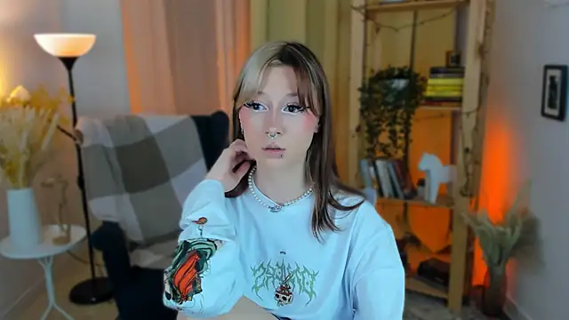 SaintGirl online show from 01-16-25, 03:24