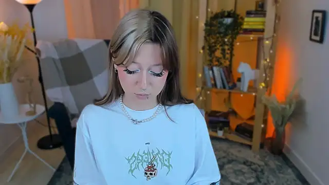 SaintGirl online show from 01-16-25, 06:27