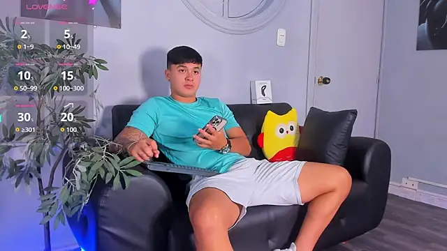 Cristopher strong online show from 09-18-25, 12:07