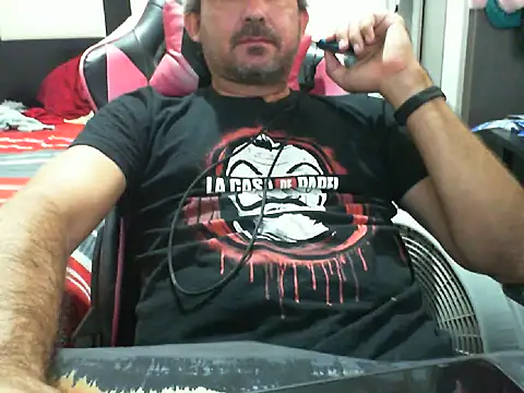 Snapshot of noel329 chatting on 05-30-26, 08:39 noel329 online show from 05-30-26, 08:39
