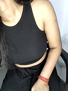 Snapshot of Ms_Neera chatting on 03-07-25, 10:45 Ms Neera online show from 03-07-25, 10:45