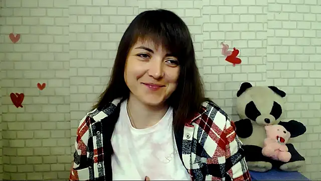 Darina M  online show from 05-08-26, 04:40