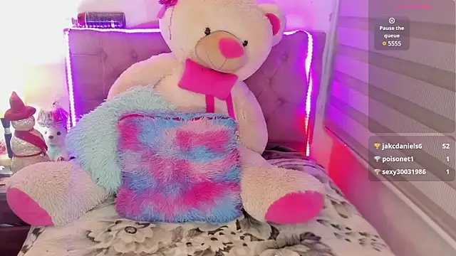  EmiRhodes online show from 12-05-24, 01:36