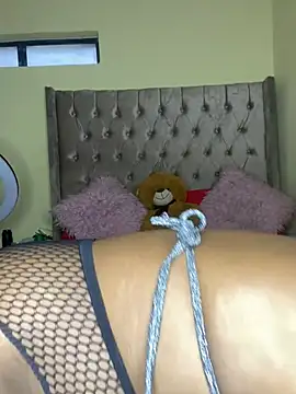 DarkBerry87 online show from 02-10-25, 04:47