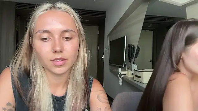 Snapshot of domDani_subMay chatting on 03-08-26, 08:29 domDani subMay online show from 03-08-26, 08:29