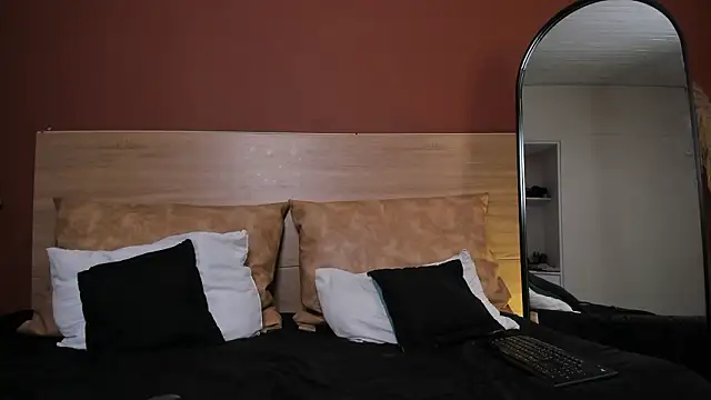 luna willians online show from 02-25-26, 01:32