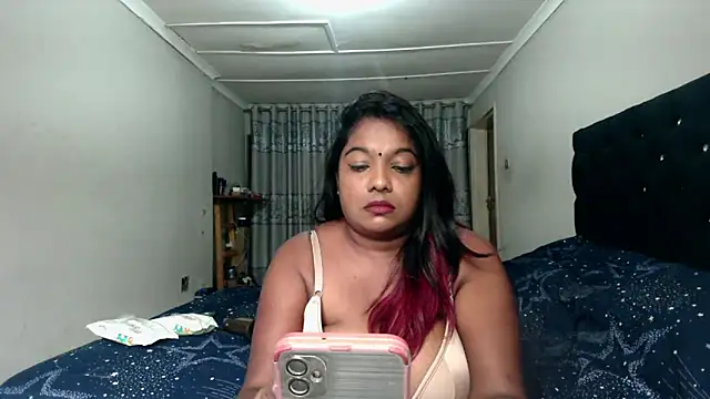Snapshot of Indianmayaxoxo chatting on 02-01-25, 01:20 Indianmayaxoxo online show from 02-01-25, 01:20