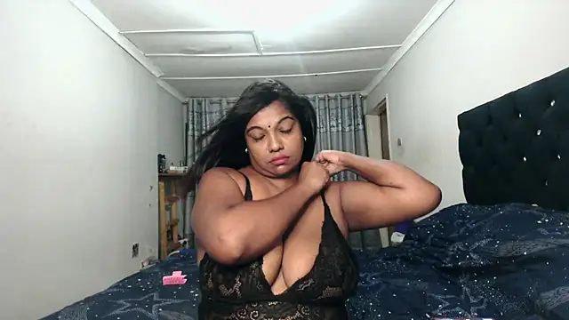 Snapshot of Indianmayaxoxo chatting on 03-08-25, 04:17 Indianmayaxoxo online show from 03-08-25, 04:17