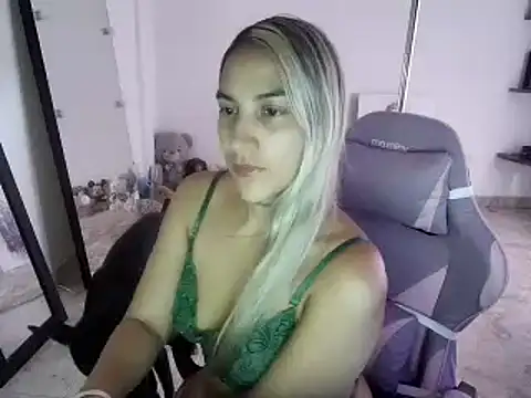 Snapshot of mandy_berrys chatting on 05-09-26, 10:37 mandy berrys online show from 05-09-26, 10:37