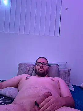 Snapshot of Comfortable_Bite chatting on 11-03-25, 12:28 Comfortable Bite online show from 11-03-25, 12:28