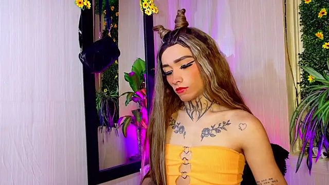 Micaela Rangel online show from 10-09-25, 02:09