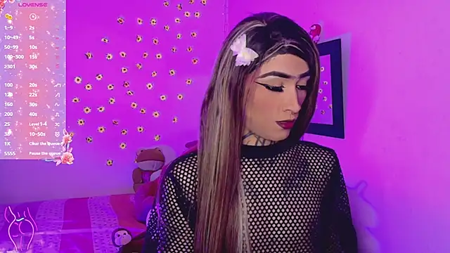 Snapshot of Micaela_Rangel chatting on 02-19-26, 04:19 Micaela Rangel online show from 02-19-26, 04:19