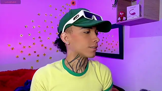 Snapshot of Micaela_Rangel chatting on 03-06-26, 04:53 Micaela Rangel online show from 03-06-26, 04:53