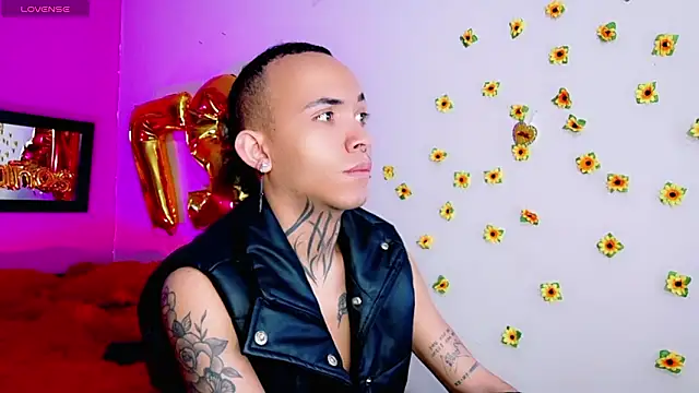 Snapshot of Micaela_Rangel chatting on 03-15-26, 06:08 Micaela Rangel online show from 03-15-26, 06:08