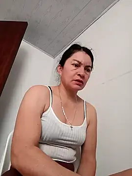 renata hot1 online show from 12-26-24, 01:32