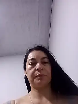 renata hot1 online show from 12-30-24, 06:38