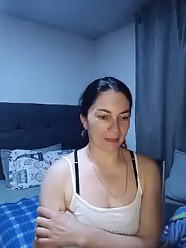 renata hot1 online show from 06-11-26, 02:44