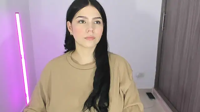 Snapshot of Natasha_su_ chatting on 11-15-25, 07:32 Natasha su online show from 11-15-25, 07:32