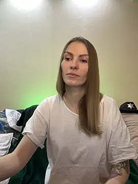 Snapshot of RachelBelI chatting on 12-12-24, 11:14 RachelBelI online show from 12-12-24, 11:14