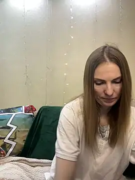 Snapshot of RachelBelI chatting on 02-11-25, 11:12 RachelBelI online show from 02-11-25, 11:12