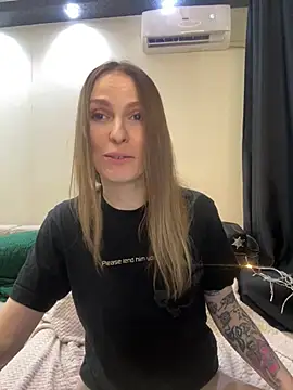 Snapshot of RachelBelI chatting on 03-14-25, 11:11 RachelBelI online show from 03-14-25, 11:11