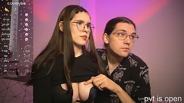 Snapshot of passiondesire_ chatting on 10-15-25, 08:25 passiondesire online show from 10-15-25, 08:25