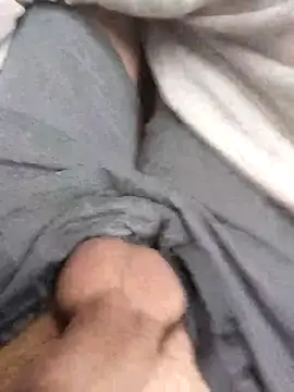 Snapshot of Grig1982 chatting on 02-19-26, 12:34 Grig1982 online show from 02-19-26, 12:34