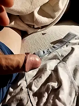 Snapshot of Grig1982 chatting on 04-04-26, 07:00 Grig1982 online show from 04-04-26, 07:00