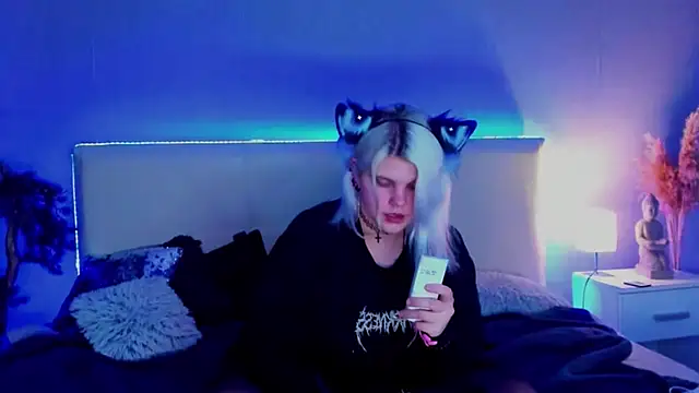 JoannLowe online show from 03-15-25, 03:40