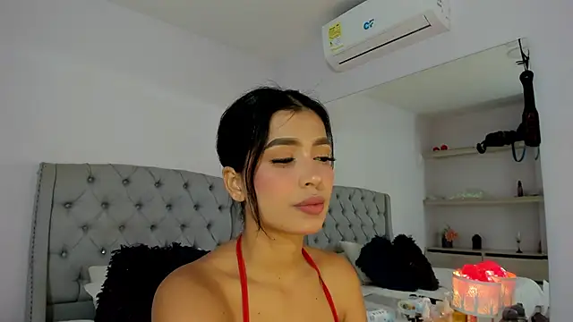 TianaReedd online show from 10-03-25, 12:24