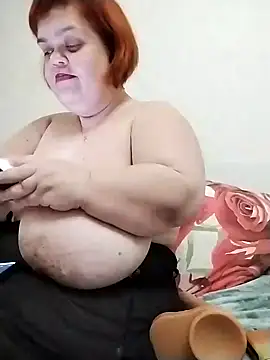 Snapshot of MIDGET-TITS chatting on 02-05-25, 06:15 MIDGET-TITS online show from 02-05-25, 06:15