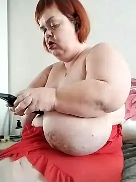 Snapshot of MIDGET-TITS chatting on 02-06-25, 08:18 MIDGET-TITS online show from 02-06-25, 08:18